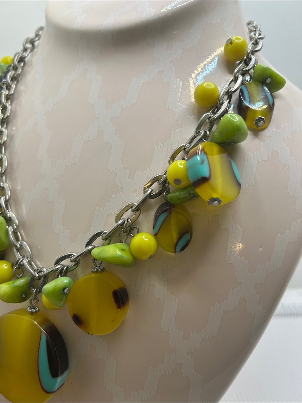 Vintage Yellow and Turquoise Lucite Bead Statement Necklace - Picture 4 of 9